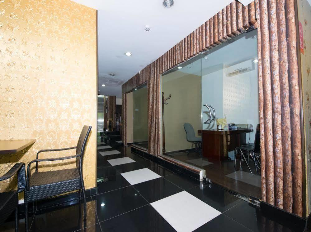 Oyo Rooms Maharajalela Monorail Station Kuala Lumpur Kültér fotó